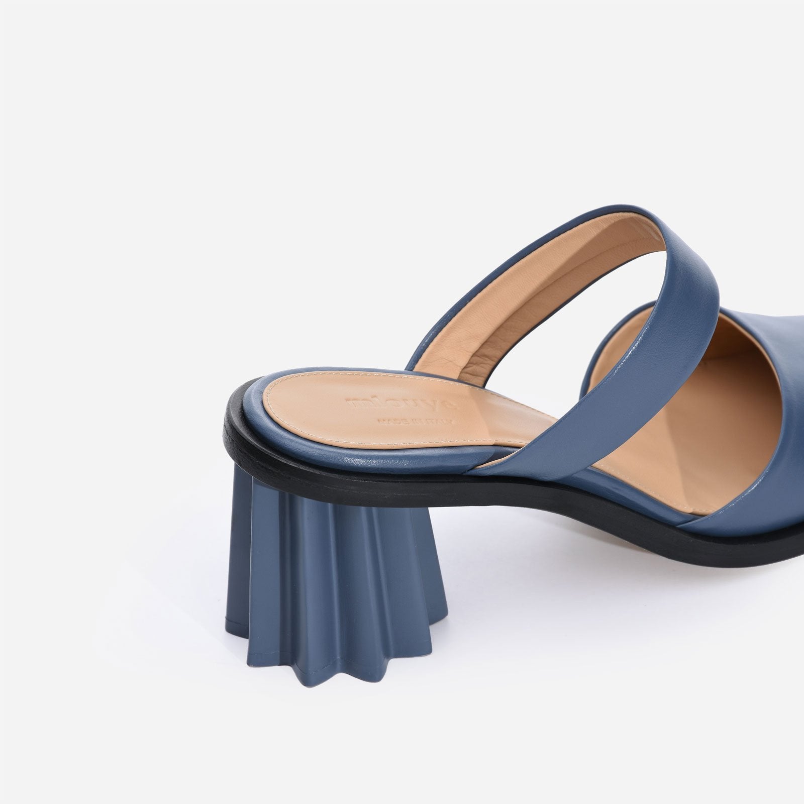 4952 Pleated Heel Mule