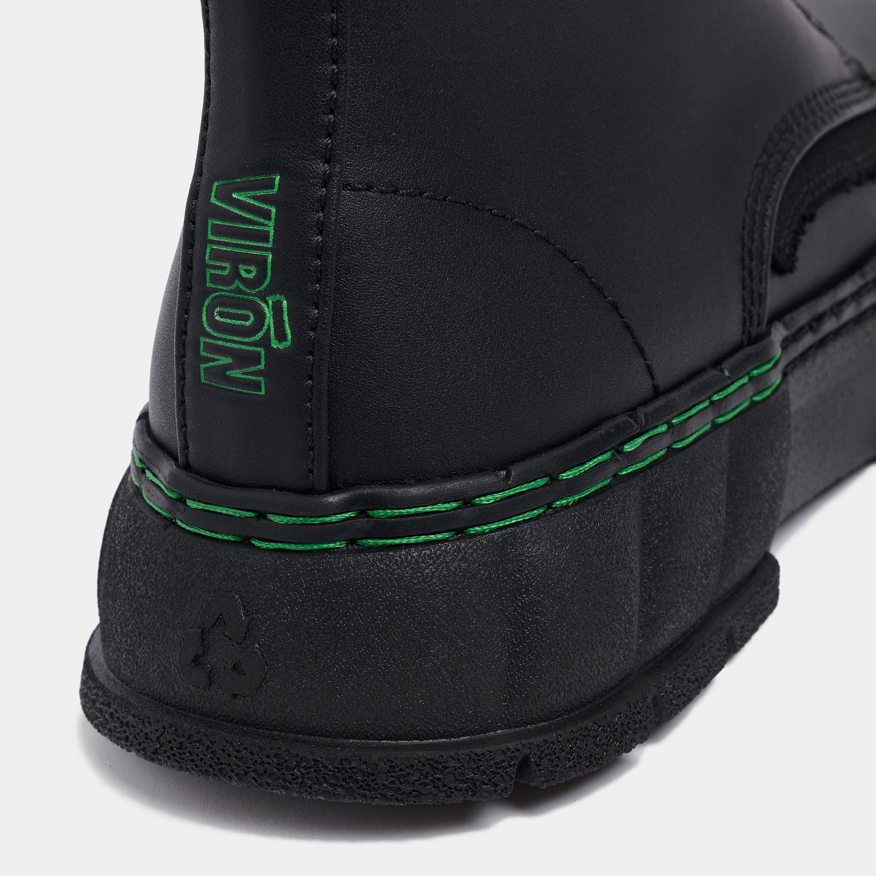 5645 Boot in Black Corn Leather