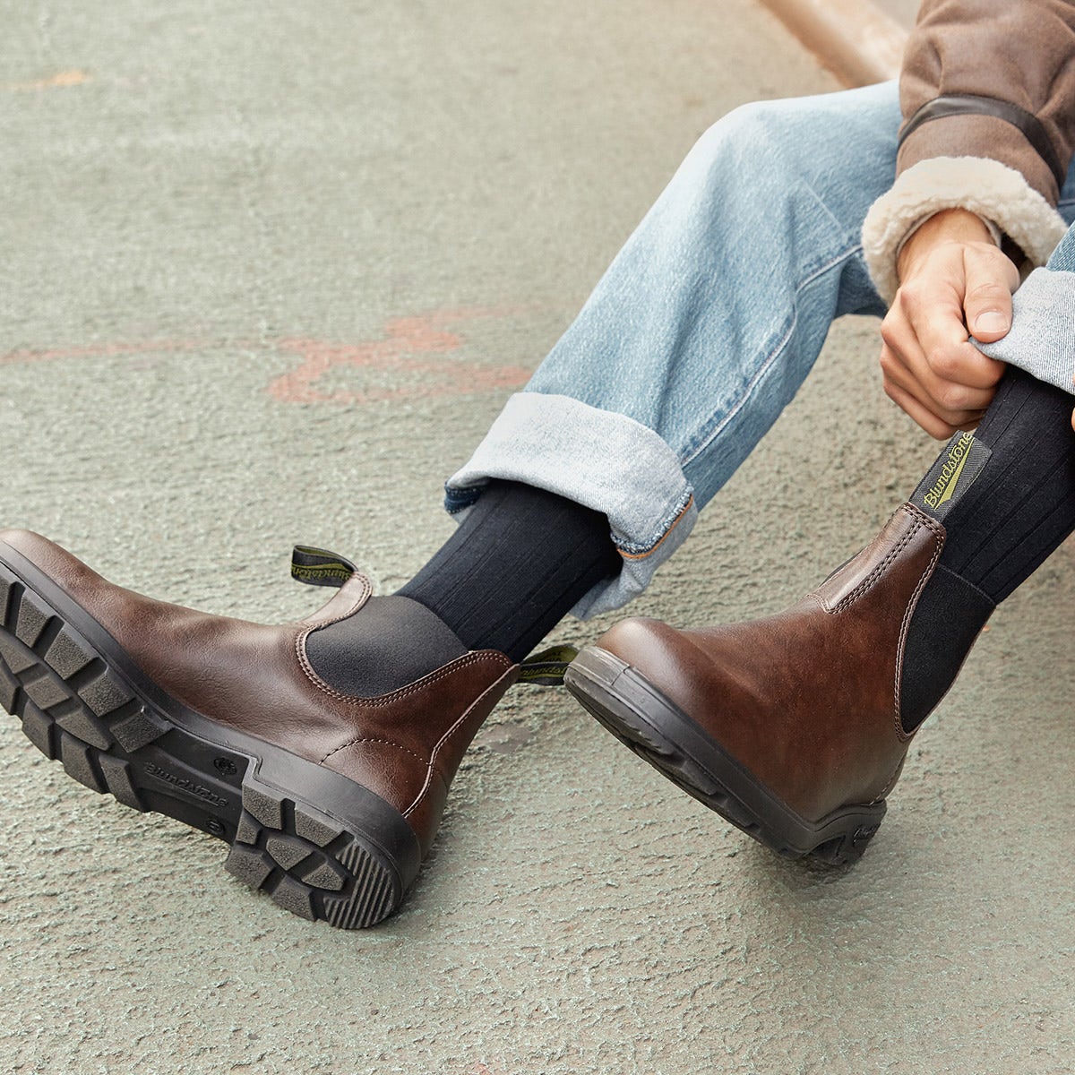 2266 Chelsea Boot in Brown